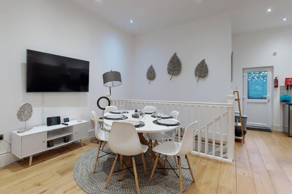 Lovely 2 Bedroom Apartment Near Highgate Station London Exteriör bild