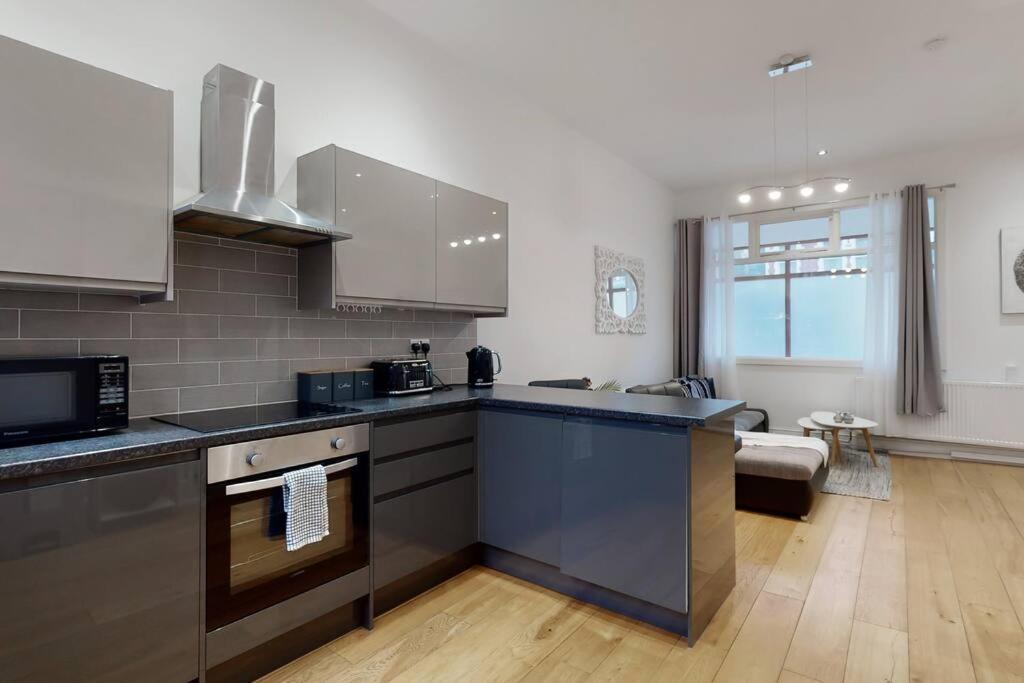 Lovely 2 Bedroom Apartment Near Highgate Station London Exteriör bild
